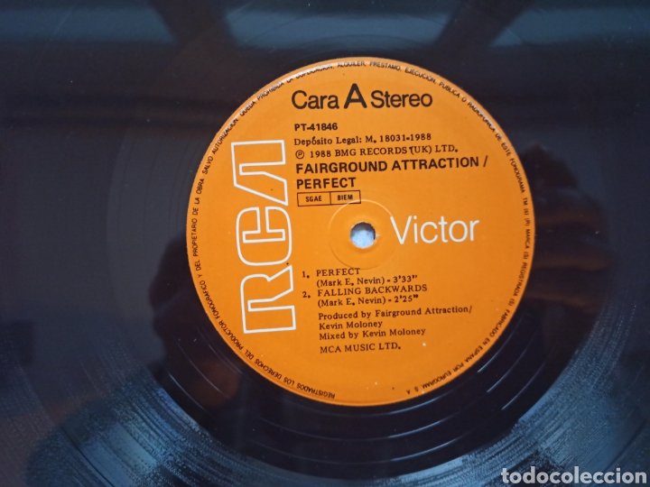 Discos de vinilo: FAIRGROUND ATTRACTION - PERFECT - 12&rdquo; - Foto 3