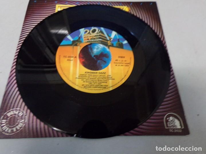 Discos de vinilo: KINSMAN DAZZ - DANCIN&acute; FREE / KEEP ON ROCKIN&acute; - SINGLE - Foto 2