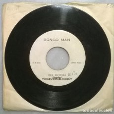 Discos de vinilo: PRINCE JAZZBO. CRABWALKING/ THE NEW ESTABLISHMENT. SKY RHYTHM. BONGO MAN, JAMAICA 1972 SINGLE. Lote 259717265