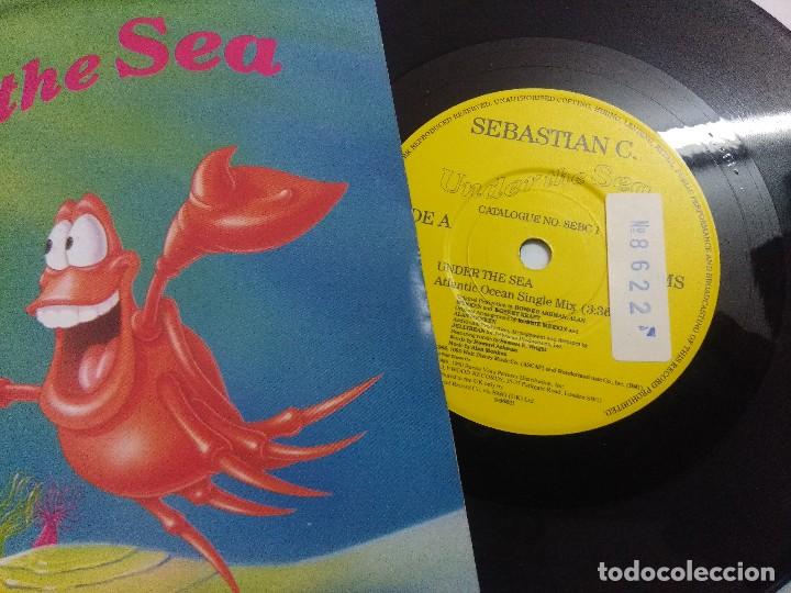Discos de vinilo: UNDER THE SEA/SEBASTIAN C./SINGLE. - Foto 2