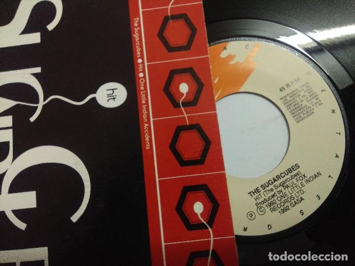 Discos de vinilo: THE SUGARCUBES/HIT/SINGLE. - Foto 2