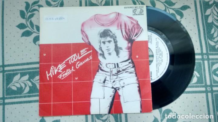 Discos de vinilo: SINGLE (VINILO) DE MIKE TOOLE A&Ntilde;OS 80 - Foto 1