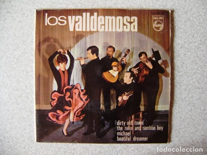 Discos de vinilo: LOS VALLDEMOSA.DIRTY OLD TOWN + 3 - Foto 1