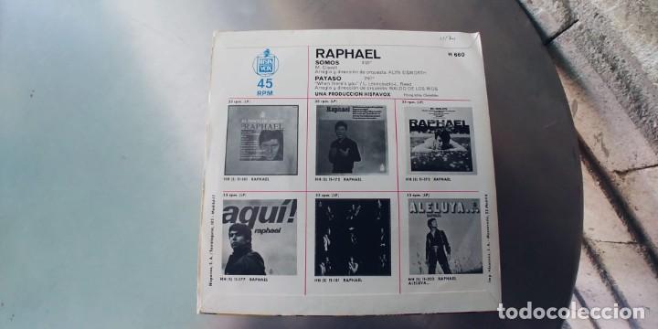 Discos de vinilo: RAPHAEL-SINGLE SOMOS-NUEVO - Foto 2