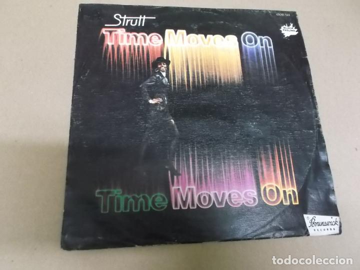 Discos de vinilo: STRUTT (SINGLE) TIME MOVE ON A&Ntilde;O 1976 - Foto 1