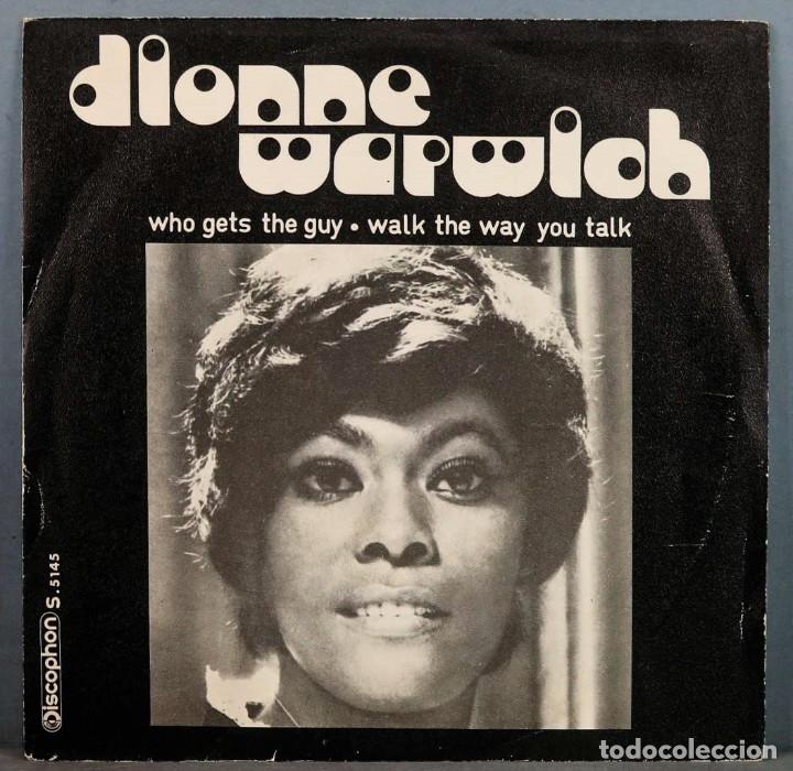 Discos de vinilo: SINGLE. DIONNE WARWICK. WHO GETS THE GUY - Foto 1