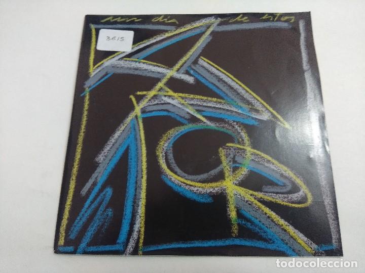 Discos de vinilo: AZOR/UN DIA DE ESTOS/SINGLE PROMOCIONAL. - Foto 1