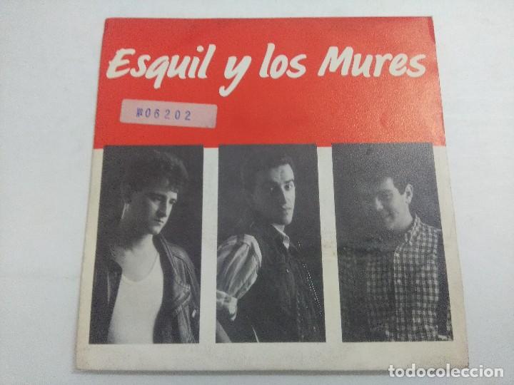 Discos de vinilo: ESQUIL Y LOS MURES/MIENTRAS LABORO/RAFA KAS/SINGLE. - Foto 1