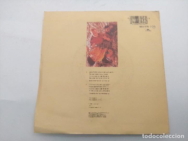 Discos de vinilo: LEVEL 42/LEAVING ME NOW/SINGLE. - Foto 3