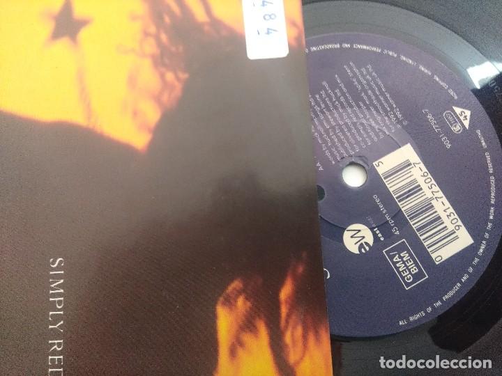 Discos de vinilo: SIMPLE RED/THRILL ME/SINGLE. - Foto 2