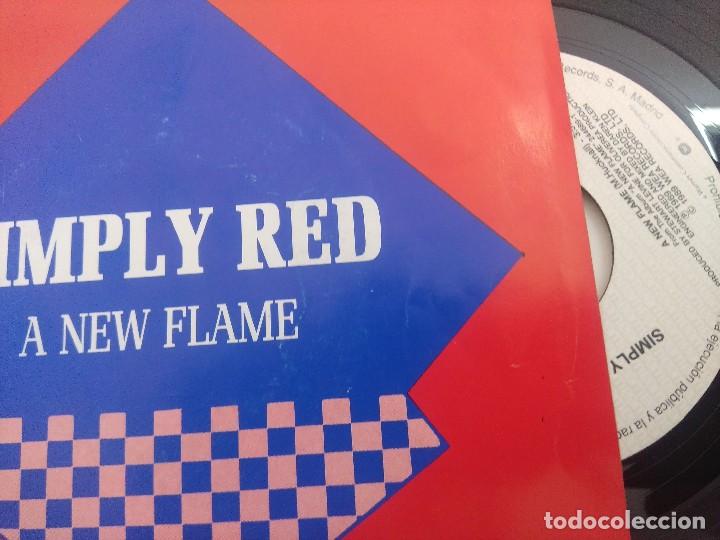 Discos de vinilo: SIMPLE RED/A NEW FLAME/SINGLE PROMOCIONAL. - Foto 2
