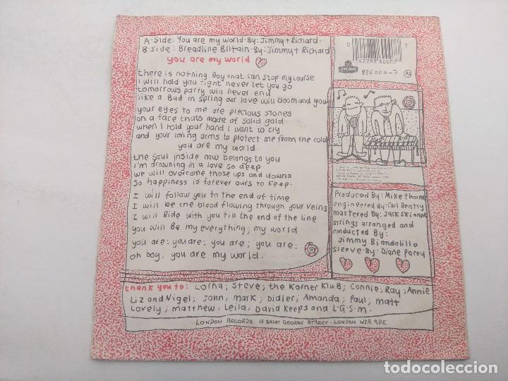 Discos de vinilo: THE COMMUNARDS/YOU ARE MY WORLD/SINGLE. - Foto 3