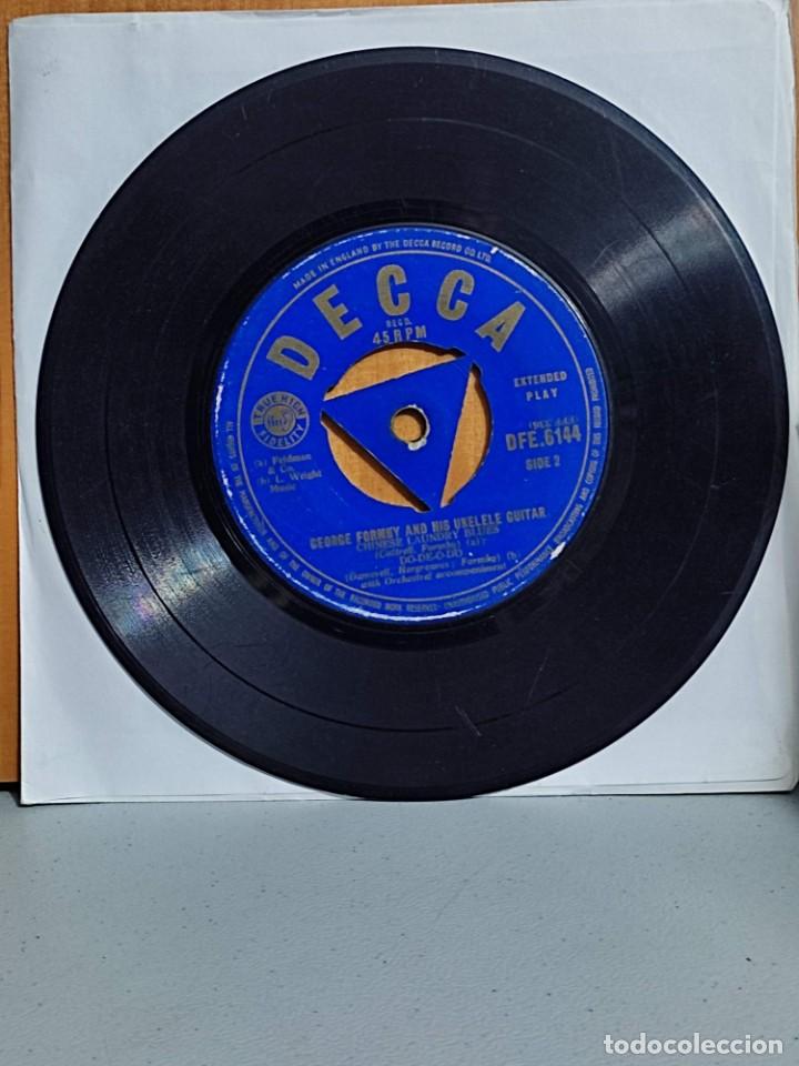 Discos de vinilo: george formby and his ukelele/ do-de-o-do / levis monkey mike - Foto 1