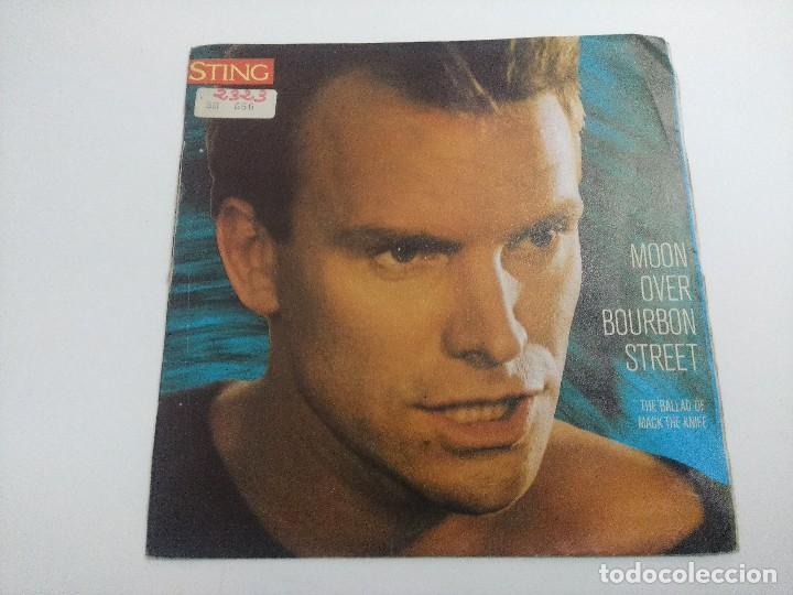 Discos de vinilo: STING/MOON OVER BOURBON STREET/SINGLE. - Foto 1
