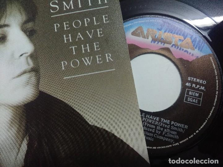 Discos de vinilo: PATTI SMITH/PEOPLE HAVE THE POWER/SINGLE. - Foto 2