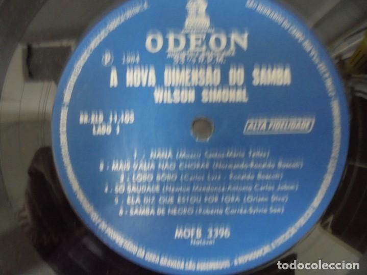 Discos de vinilo: WILSON SIMONAL. A NOVA DIMENSAO DO SAMBA. LP VINILO. ODEON 1964. - Foto 3