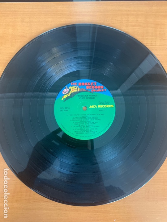Discos de vinilo: Cliff Richard - I&rsquo;m nearly Famous - Foto 3