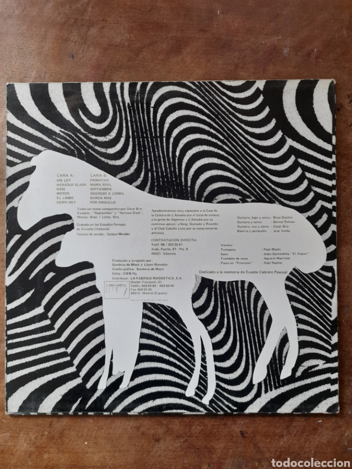 Discos de vinilo: BANDERAS DE MAYO, MALA RAZA - Foto 2