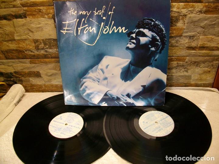 Discos de vinilo: ELTON JOHN THE VERY BEST 2 LP - Foto 1