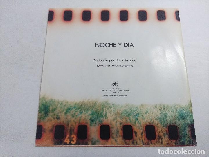 Discos de vinilo: SINGLE/GATOS LOCOS/NOCHE Y DIA. - Foto 3