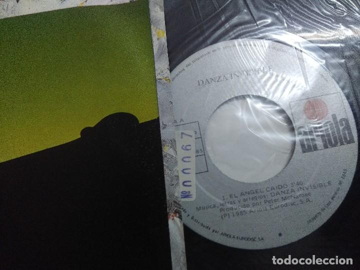 Discos de vinilo: SINGLE/DANZA INVISIBLE/EL ANGEL CAIDO. - Foto 2