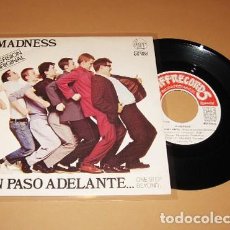 Discos de vinilo: MADNESS - UN PASO ADELANTE (ONE STOP BEYOND) - SINGLE - 1978 - SPAIN - RARE. Lote 402474969
