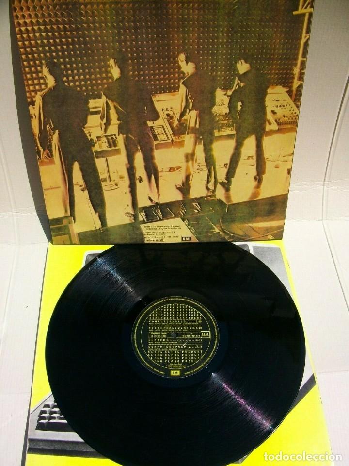 Discos de vinilo: KRAFTWERK COMPUTER WORLD VINYL LP EDICION 1981 - Foto 4