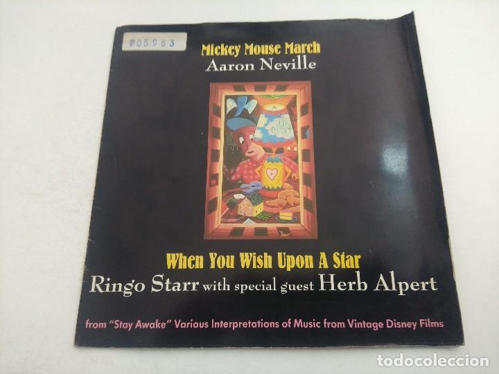 Discos de vinilo: SINGLE/MICKEY MOUSE MARCH/AARN NEVILLE-RINGO STAR. - Foto 1
