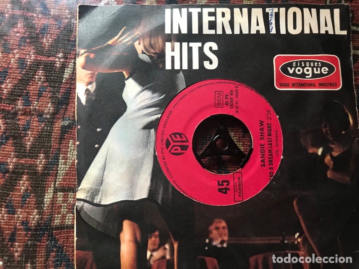 Discos de vinilo: International hits. Sandie Shaw. Puppet on a string - Foto 2