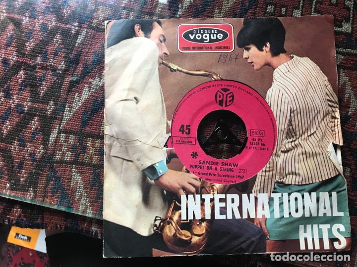 Discos de vinilo: International hits. Sandie Shaw. Puppet on a string - Foto 1