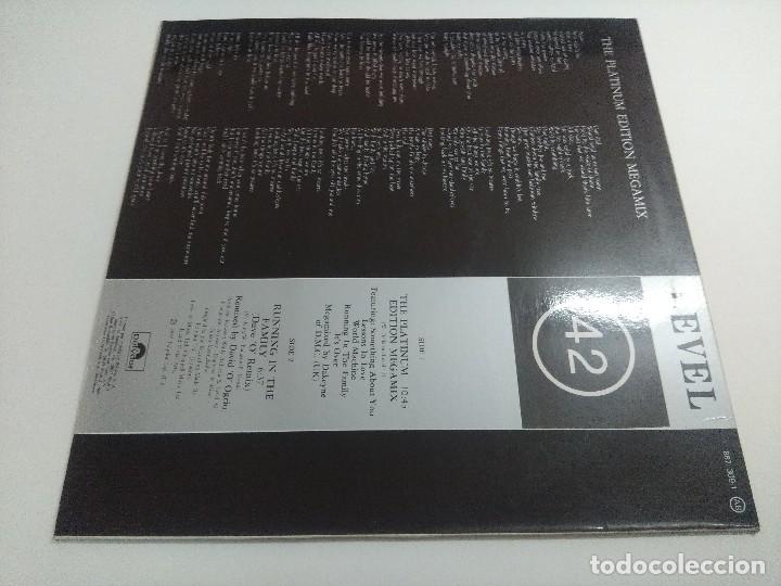 Discos de vinilo: VINILO/LEVEL 42/THE PLATINIUM EDITION MEGAMIX. - Foto 3