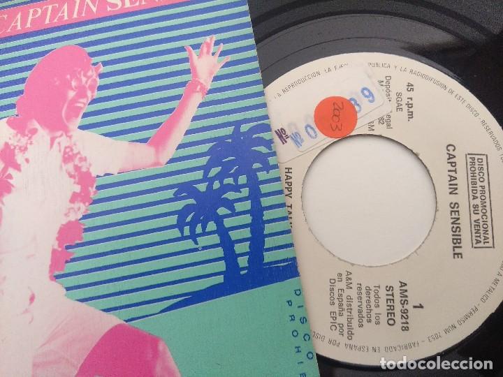 Discos de vinilo: SINGLE/CAPTAIN SENSIBLE/HAPPY TALK/PROMOCIONAL. - Foto 2