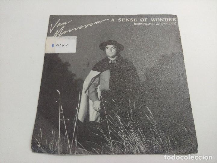 Discos de vinilo: SINGLE/VAN MORRISON/A SENSE OF WONDER. - Foto 1
