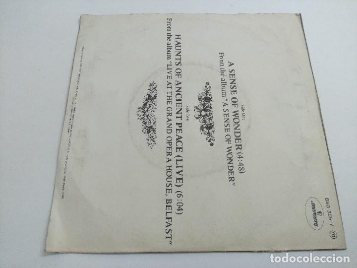 Discos de vinilo: SINGLE/VAN MORRISON/A SENSE OF WONDER. - Foto 3