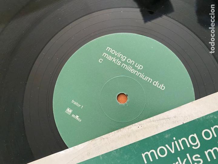 Discos de vinilo: MOVING ON UP (MARKS MILLENNIUM DUB) MAXI (B-31) - Foto 2