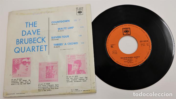 Discos de vinilo: Disco sencillo DAVE BRUBECK THREE&acute;S A CROWD COUNTDOWN CBS 1966 - Foto 2