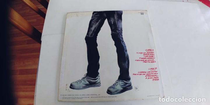 Discos de vinilo: RAMONCIN-LP LA VIDA EN EL FILO-GATEFOLD-BORDES CON CELO Y MARCAS - Foto 3