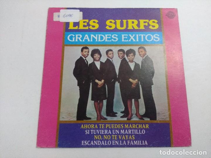 Discos de vinilo: SINGLE/LES SURFS/GRANDES EXITOS. - Foto 1