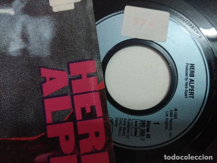Discos de vinilo: SINGLE/HERB ALPERT/I NEED YOU. - Foto 2
