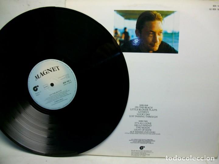 Discos de vinilo: CHRIS REA ON THE BEACH VINYL LP - Foto 2