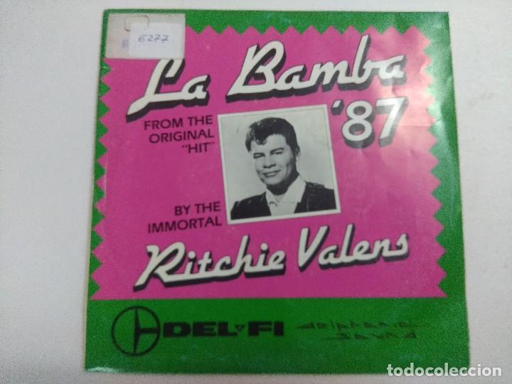 Discos de vinilo: SINGLE/RICHIE VALENS/LA BAMBA 87. - Foto 1