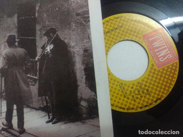 Discos de vinilo: SINGLE/TAM TAM GO/SPANISH SUFFLE. - Foto 2