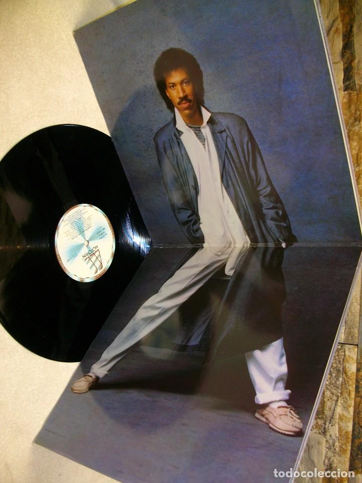 Discos de vinilo: Lionel Richie &ndash; Dancing On The Ceiling Vinilo, LP - Foto 2