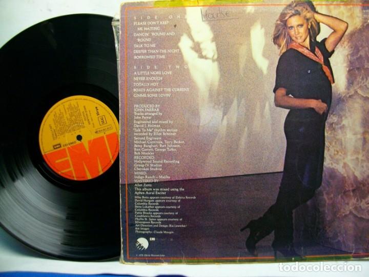 Discos de vinilo: OLIVIA NEWTON-JOHN TOTALLY HOT LP - Foto 2