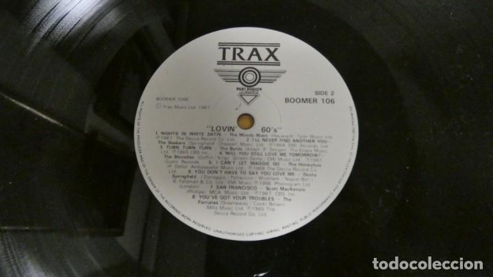Discos de vinilo: LP LOVING SIXTIES . 16 ORIGINAL HITS . - Foto 5