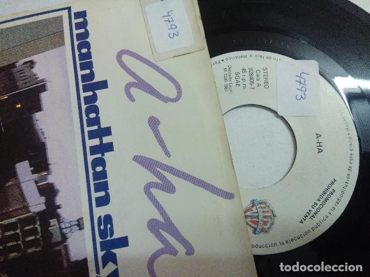 Discos de vinilo: SINGLE/A-HA/MANHATTAN SKY LINE/PROMOCIONAL. - Foto 2