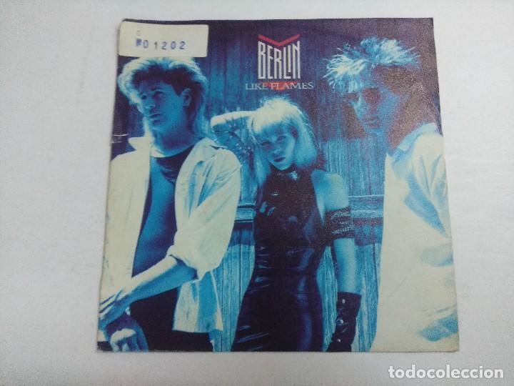 Discos de vinilo: SINGLE/BERLIN/LIKE FLAMES. - Foto 1
