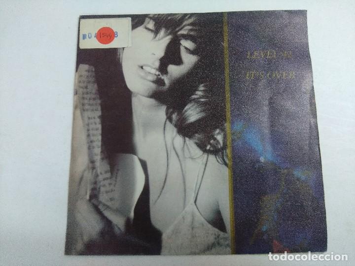 Discos de vinilo: SINGLE/LEVEL 42/ITS OVER. - Foto 1