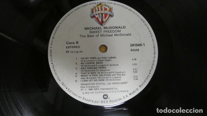 Discos de vinilo: LP VINILO MICHAEL MC DONALD . SWEET FREEDOM . - Foto 5