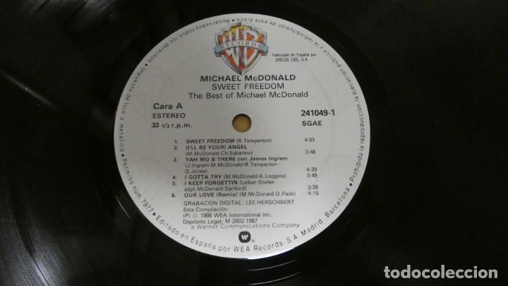 Discos de vinilo: LP VINILO MICHAEL MC DONALD . SWEET FREEDOM . - Foto 6
